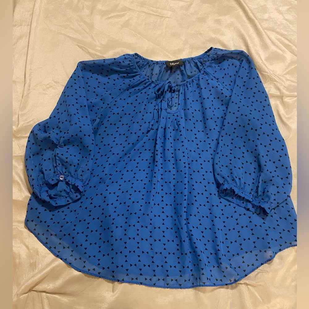 Iz Byer 100% polyester tie front blouse size XL